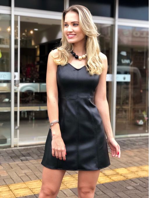 vestido couro marrom
