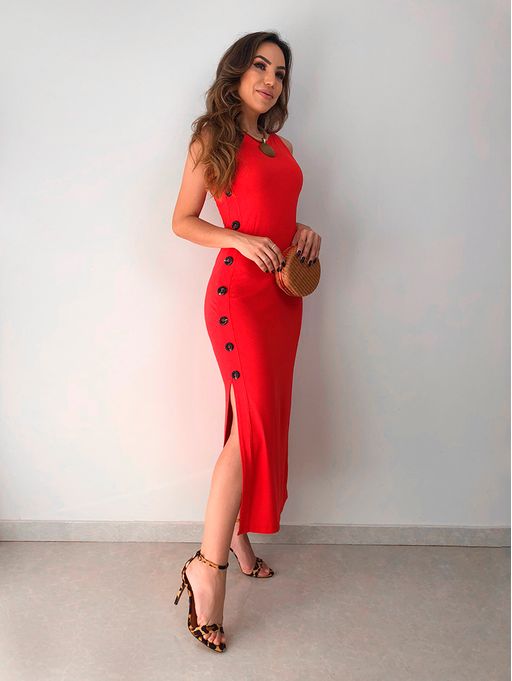 vestido vermelho com botoes na frente