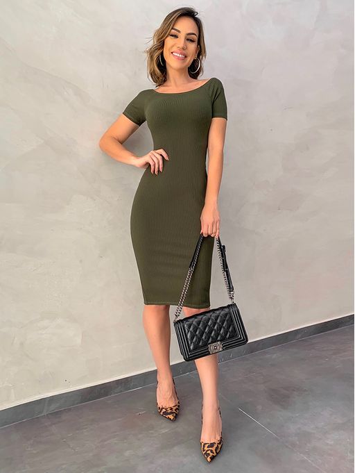 vestido midi canelado verde militar