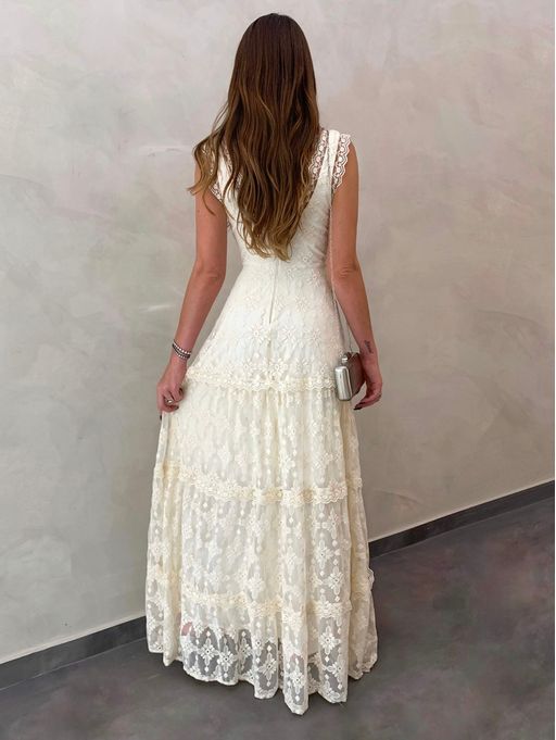 vestido de tule bordado branco